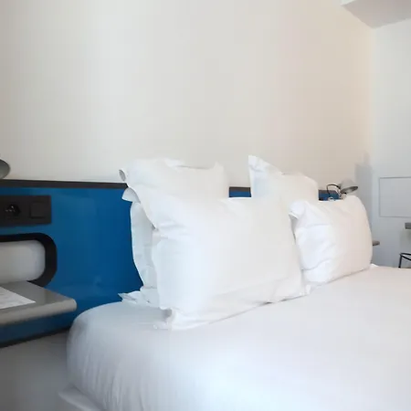 Hotel Libertel Canal Saint Martin 3*