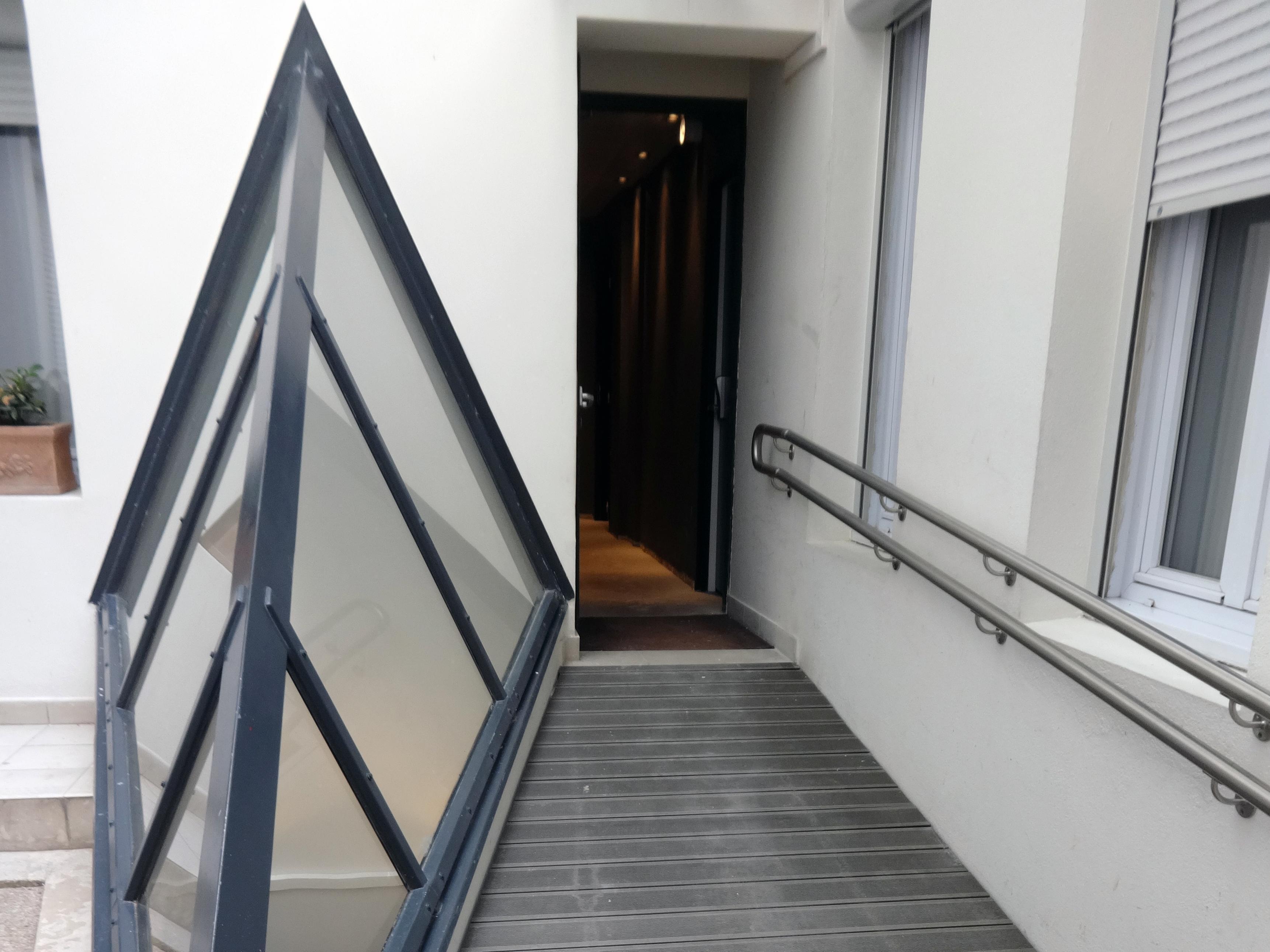 Hotel Libertel Canal Saint Martin