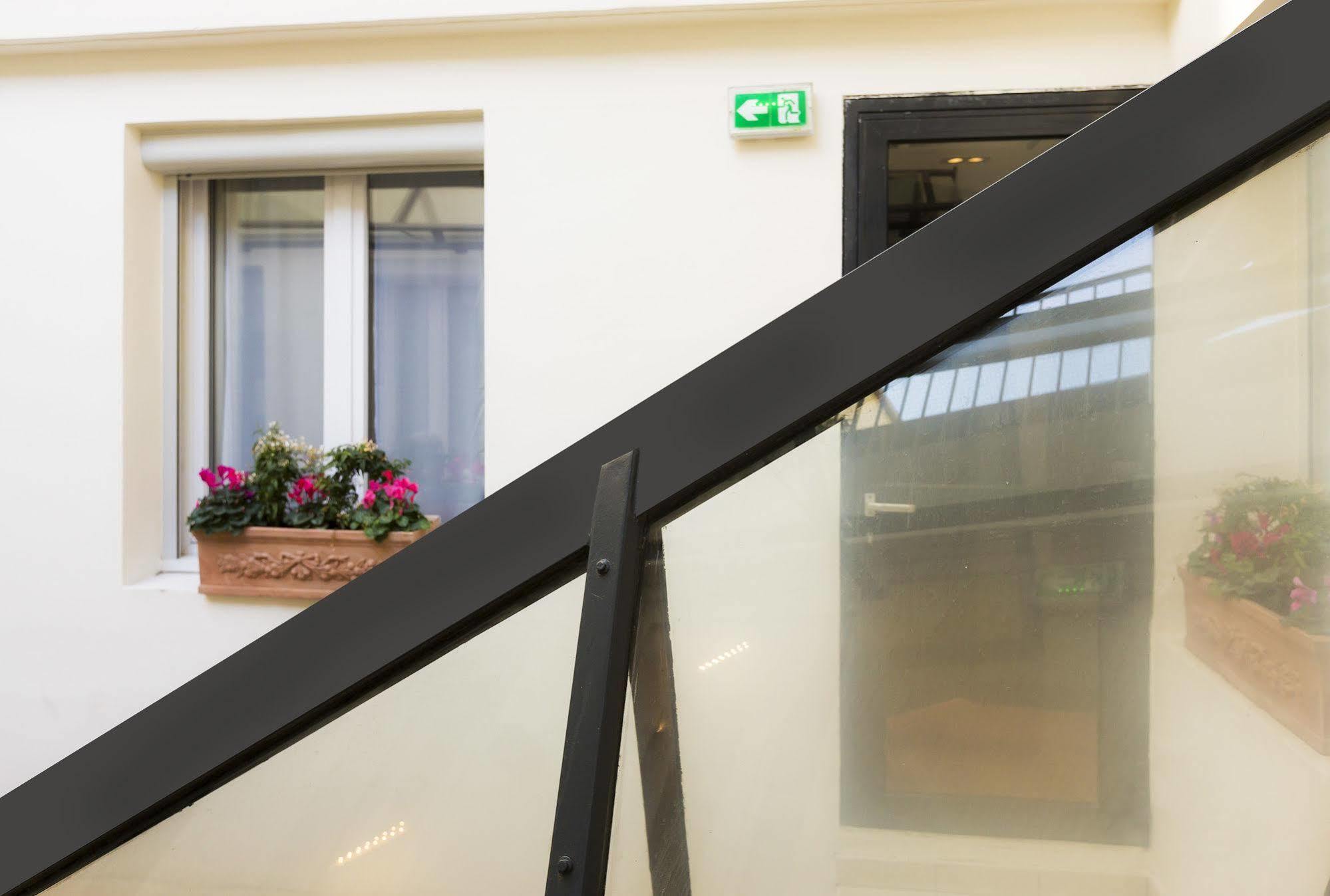 Libertel Canal Saint Martin Hotel 3*