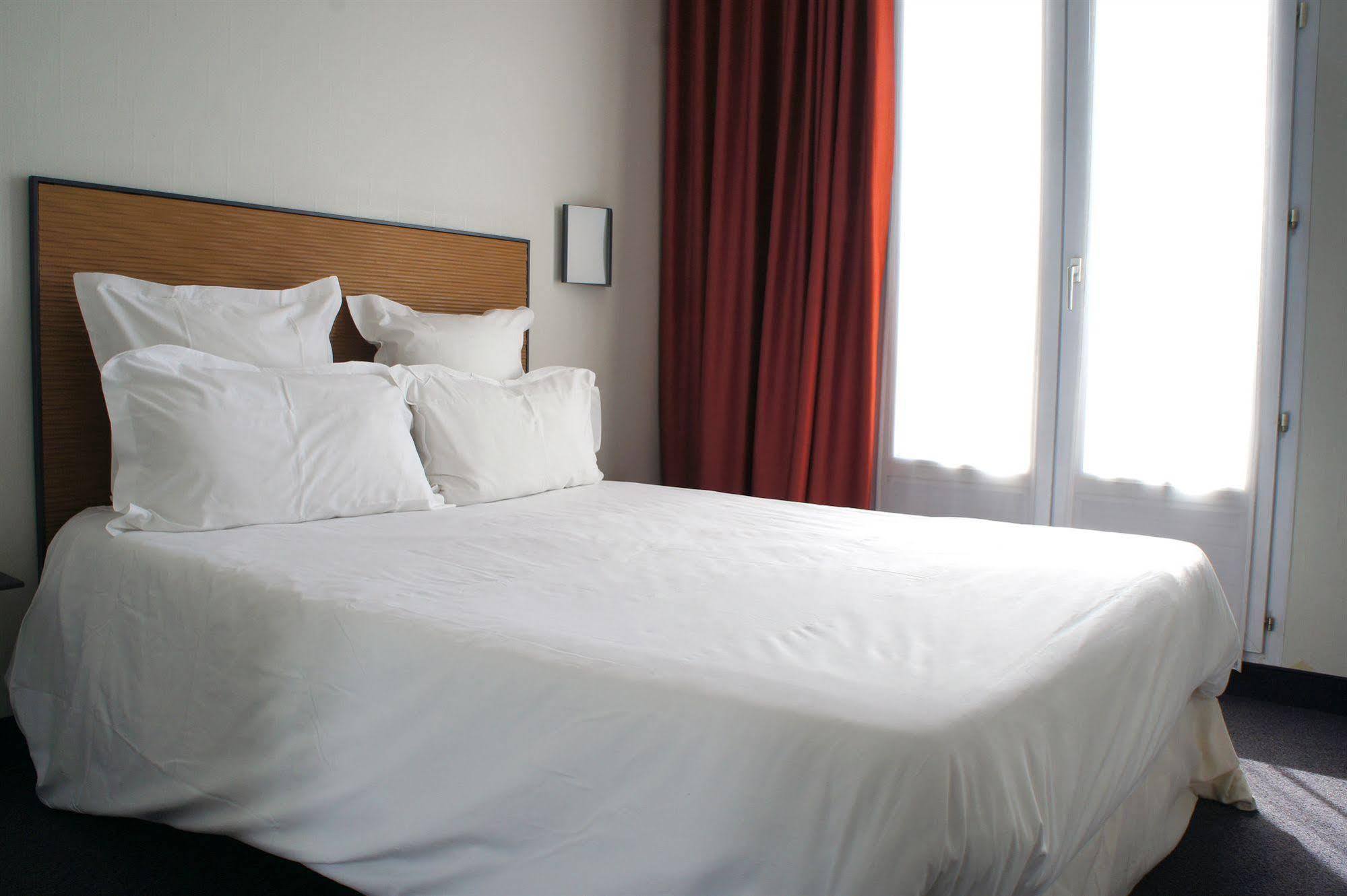 Libertel Canal Saint Martin