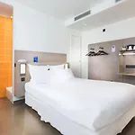 Hotel Libertel Canal Saint Martin Paris