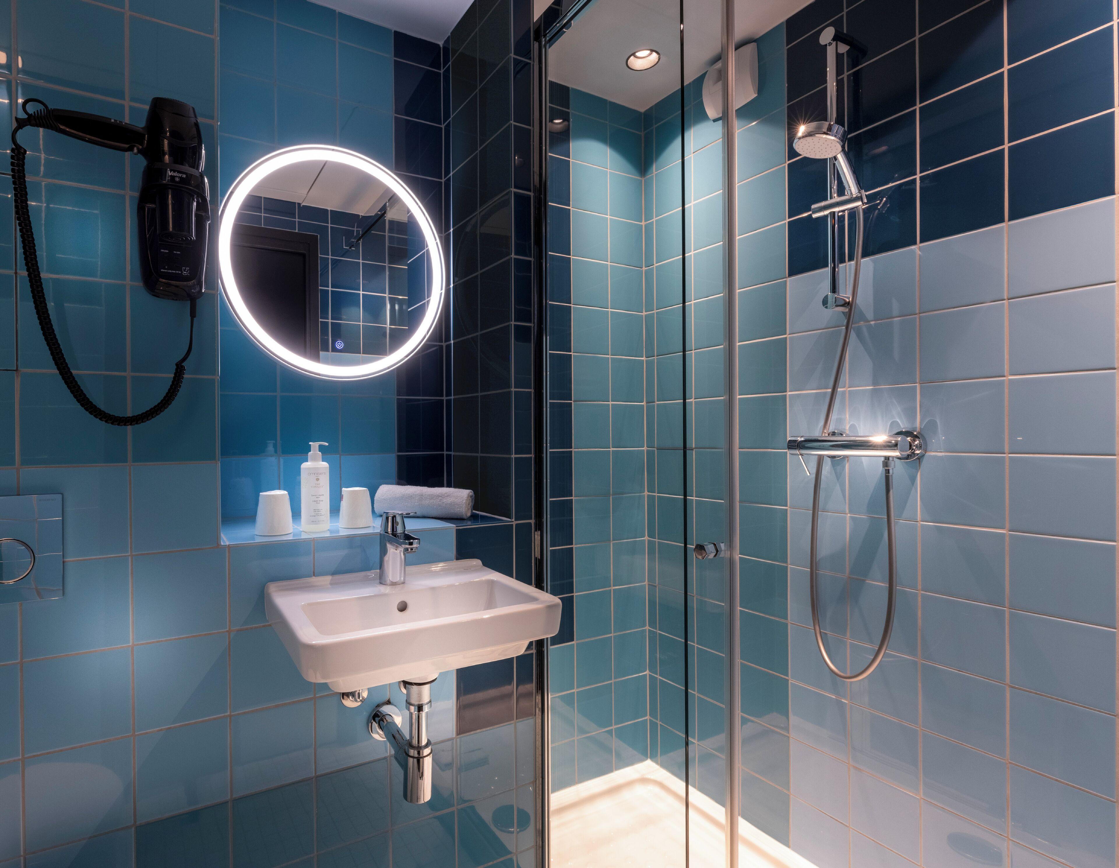 Hotel Libertel Canal Saint Martin 3*